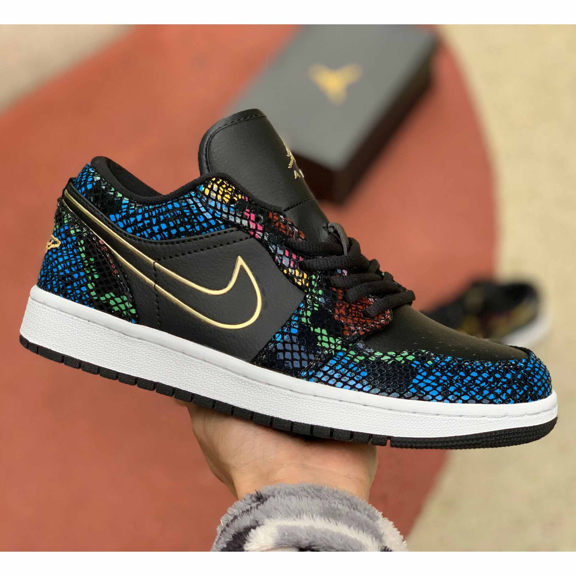 Air Jordan 1 Low WMNS "BHM" - PerfectKickZ