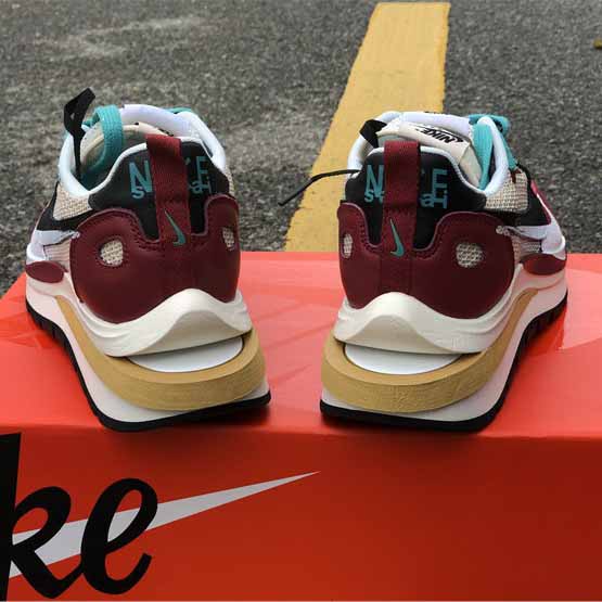 Nike x Sacai Ldv Waffle Sneakers - PerfectKickZ