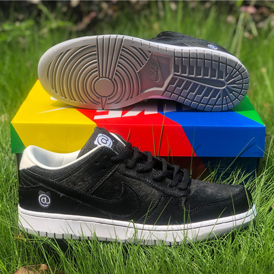 Medicom Toy X Nike SB Dunk Low BE@RBRICK - PerfectKickZ