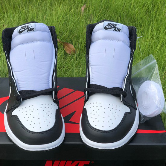 Jordan AJ1 High OG WMNS “Panda” - PerfectKickZ