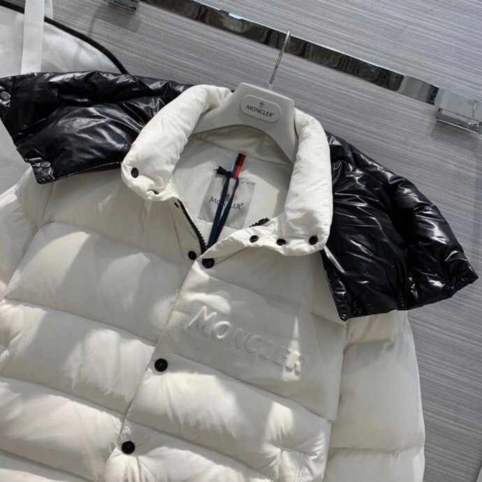 Moncler Aubrac Padded Jacket - PerfectKickZ