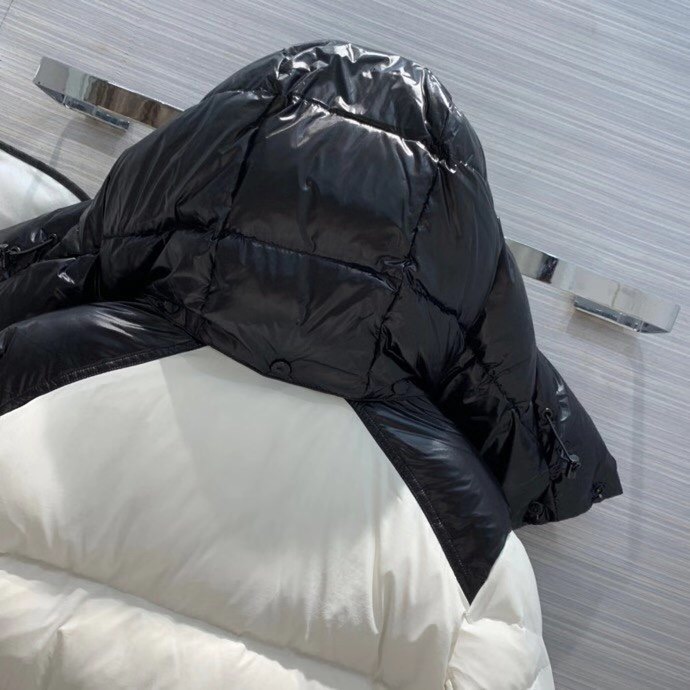 Moncler Aubrac Padded Jacket - PerfectKickZ