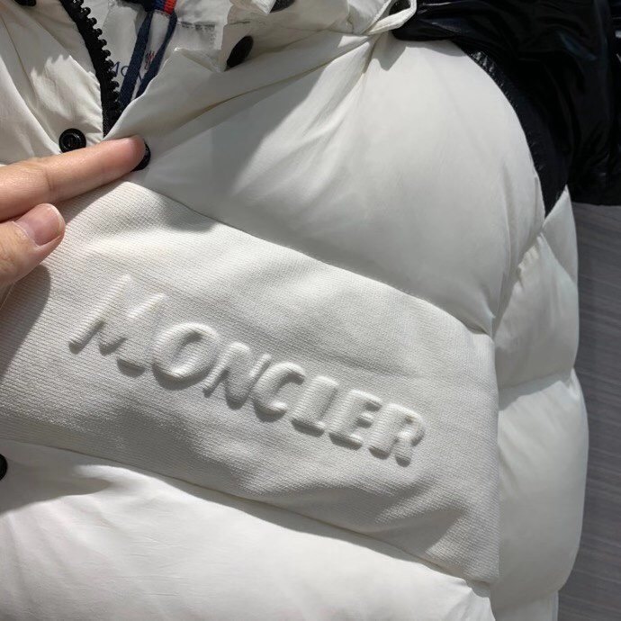 Moncler Aubrac Padded Jacket - PerfectKickZ