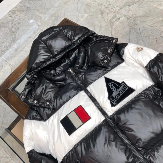 Moncler Logo Patch Padded Jacket - PerfectKickZ