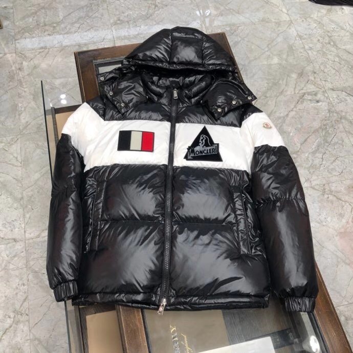 Moncler Logo Patch Padded Jacket - PerfectKickZ