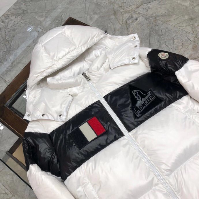 Moncler Logo Patch Padded Jacket - 