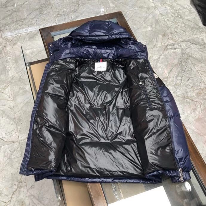 Moncler Logo Patch Padded Jacket - 