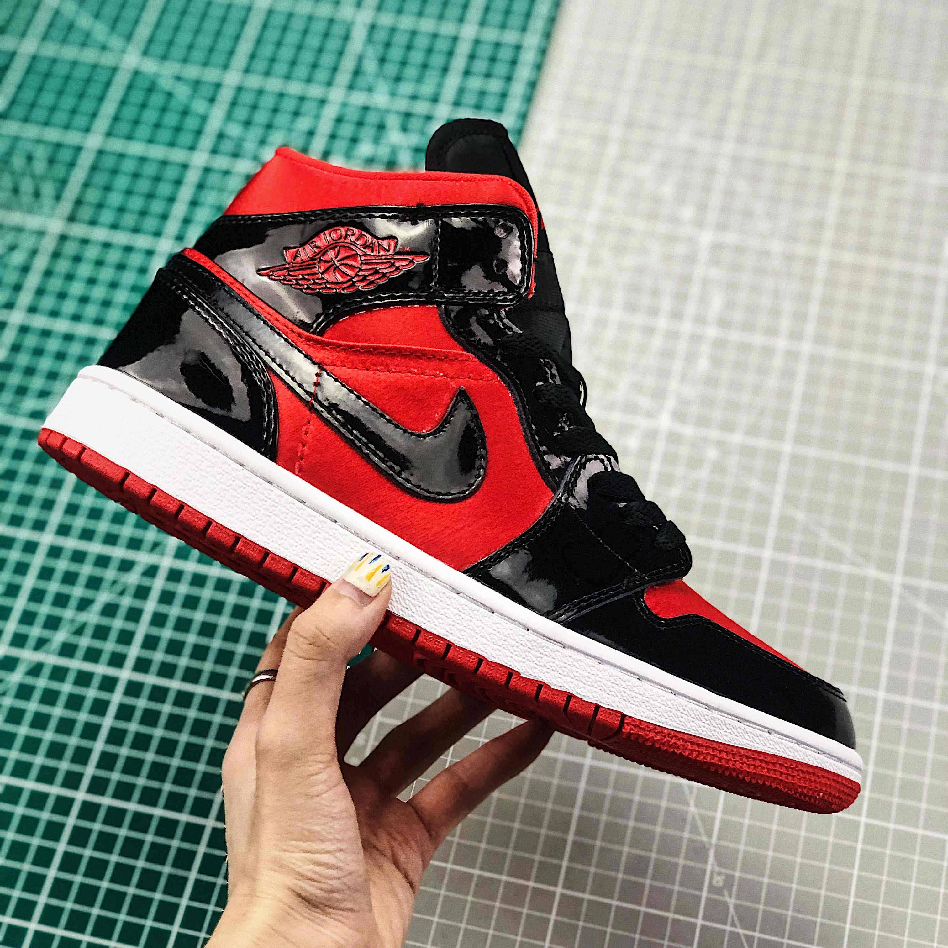 Jordan Air 1 Mid Black/Hot Punch BQ6472-600  - PerfectKickZ