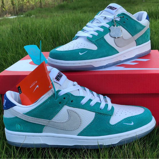 Nike Kasina Dunk Low CZ6501-101 - PerfectKickZ