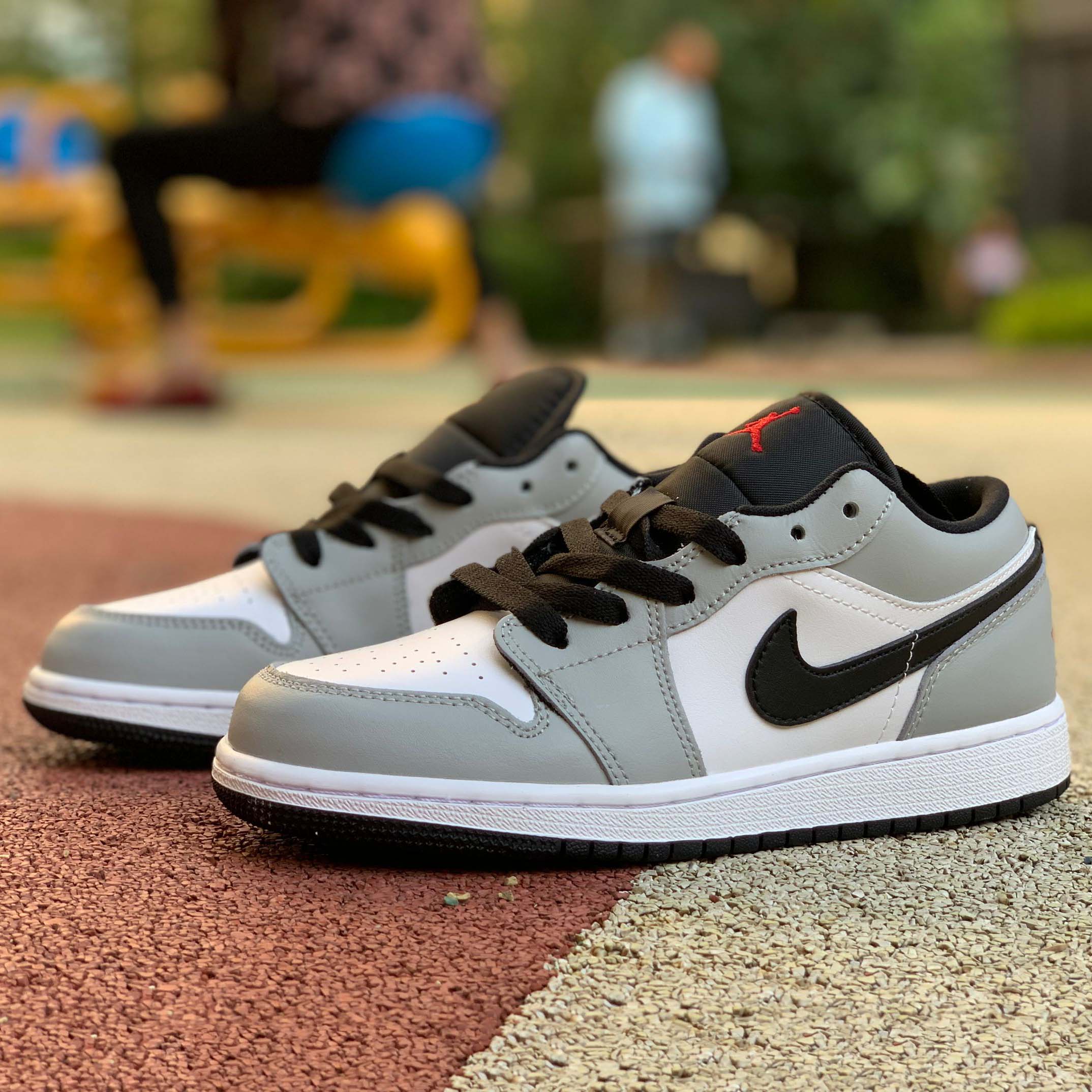 Jordan Air 1 Low GS Light Smoke Grey - PerfectKickZ