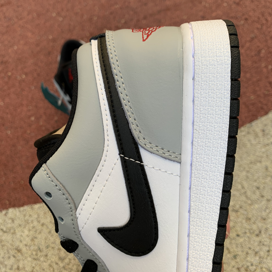 Jordan Air 1 Low GS Light Smoke Grey - PerfectKickZ