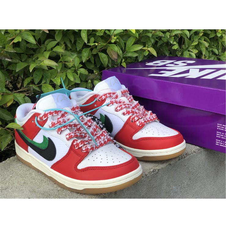 Nike SB Dunk Low "Habibi" Chile Red/White-Lucky Green-Black - 