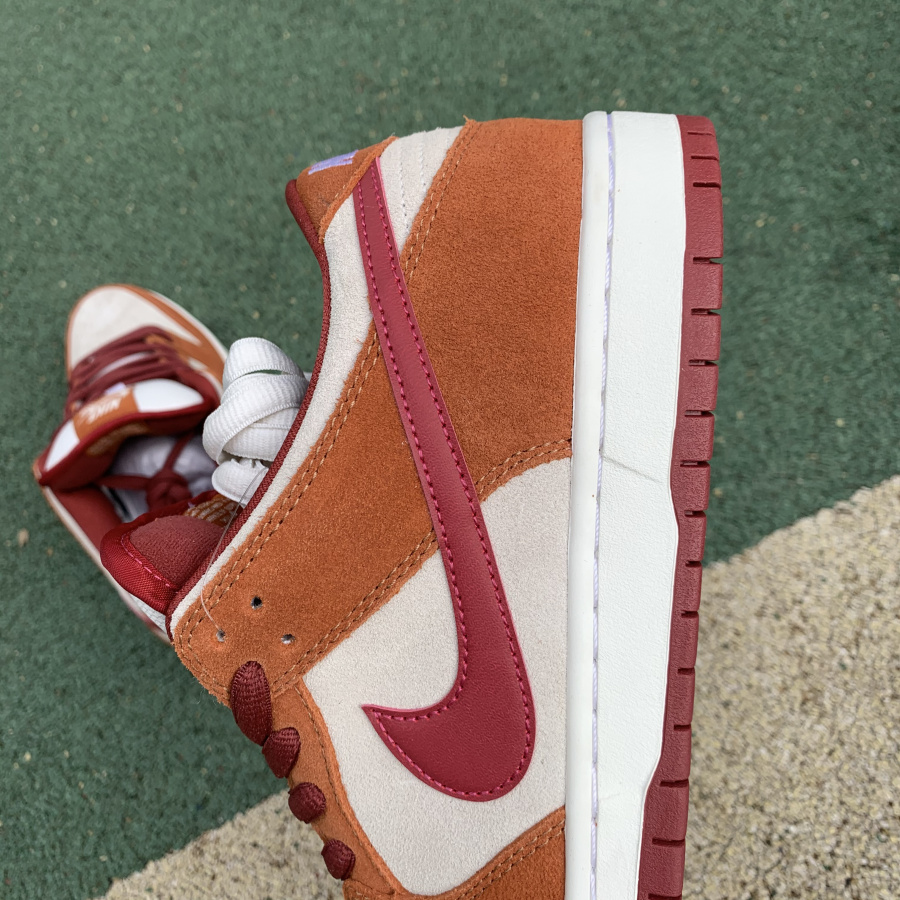 Nike  SB Dunk Low Pro Dark Russet Cedar White BQ6817-202 - PerfectKickZ