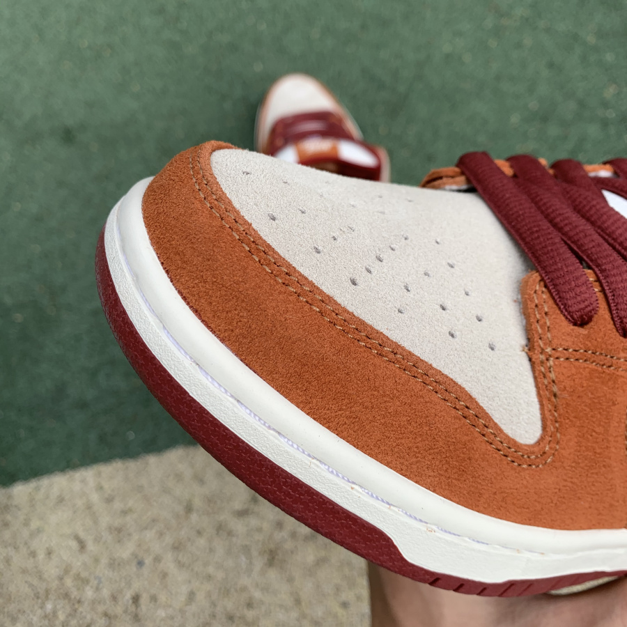 Nike  SB Dunk Low Pro Dark Russet Cedar White BQ6817-202 - PerfectKickZ