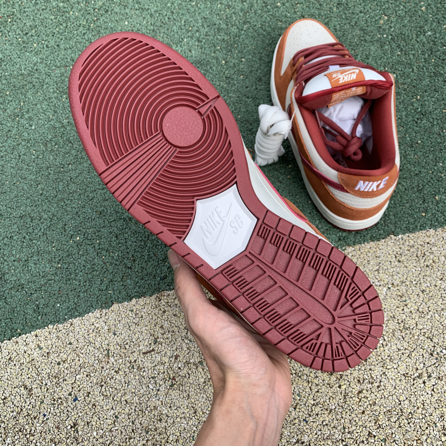 Nike  SB Dunk Low Pro Dark Russet Cedar White BQ6817-202 - PerfectKickZ