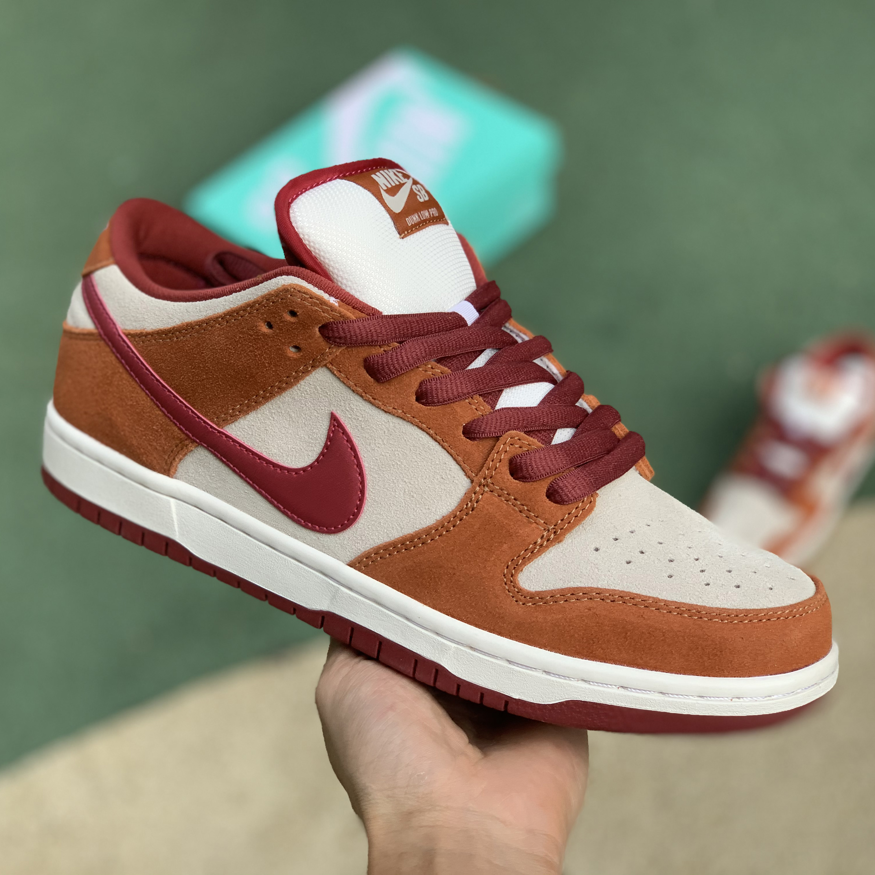 Nike  SB Dunk Low Pro Dark Russet Cedar White BQ6817-202 - PerfectKickZ