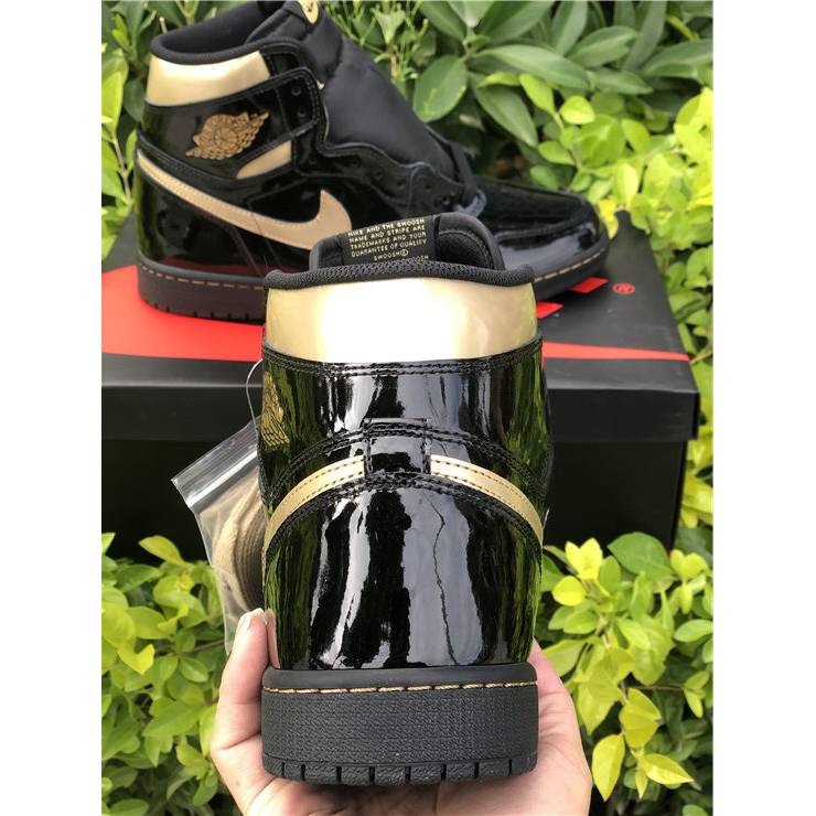 Jordan Air 1 Retro High Black Metallic Gold 555088-032 - PerfectKickZ