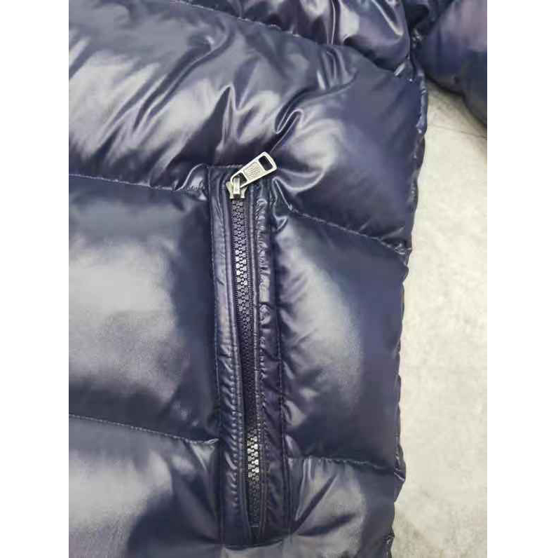 Moncler Logo Print Zipper Down Jacket  - 