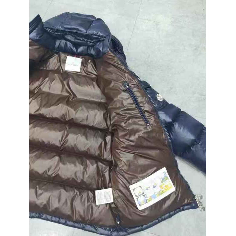 Moncler Logo Print Zipper Down Jacket  - 