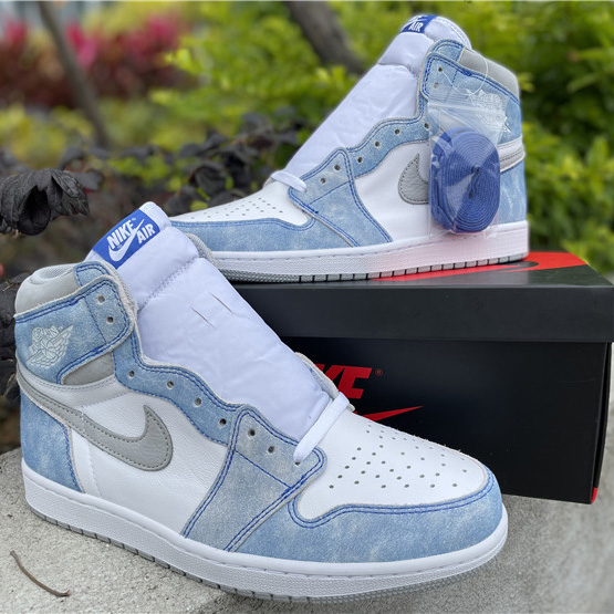 Jordan Air 1 High OG “Hyper Royal” 555088-402 - PerfectKickZ