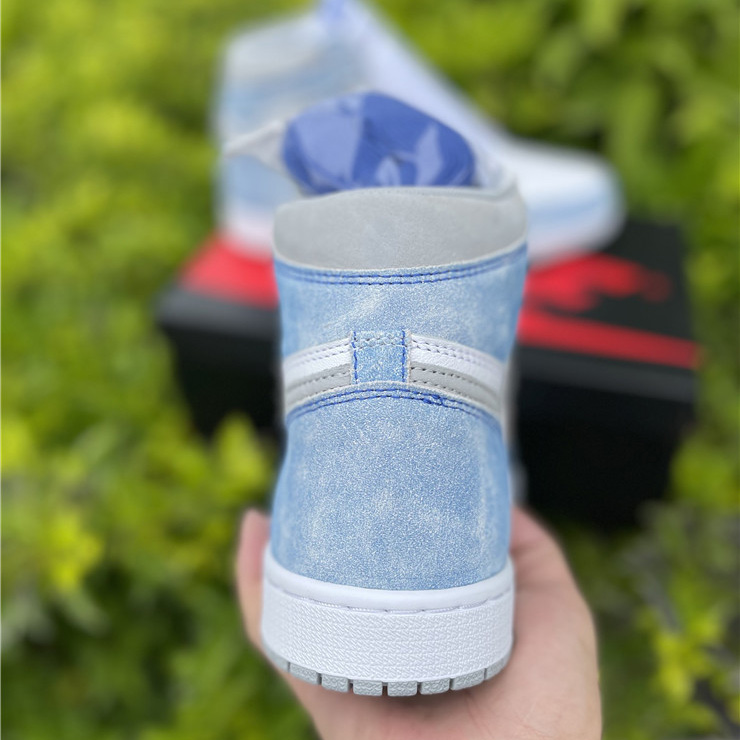 Jordan Air 1 High OG “Hyper Royal” 555088-402 - PerfectKickZ