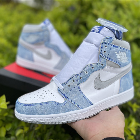 Jordan Air 1 High OG “Hyper Royal” 555088-402 - PerfectKickZ