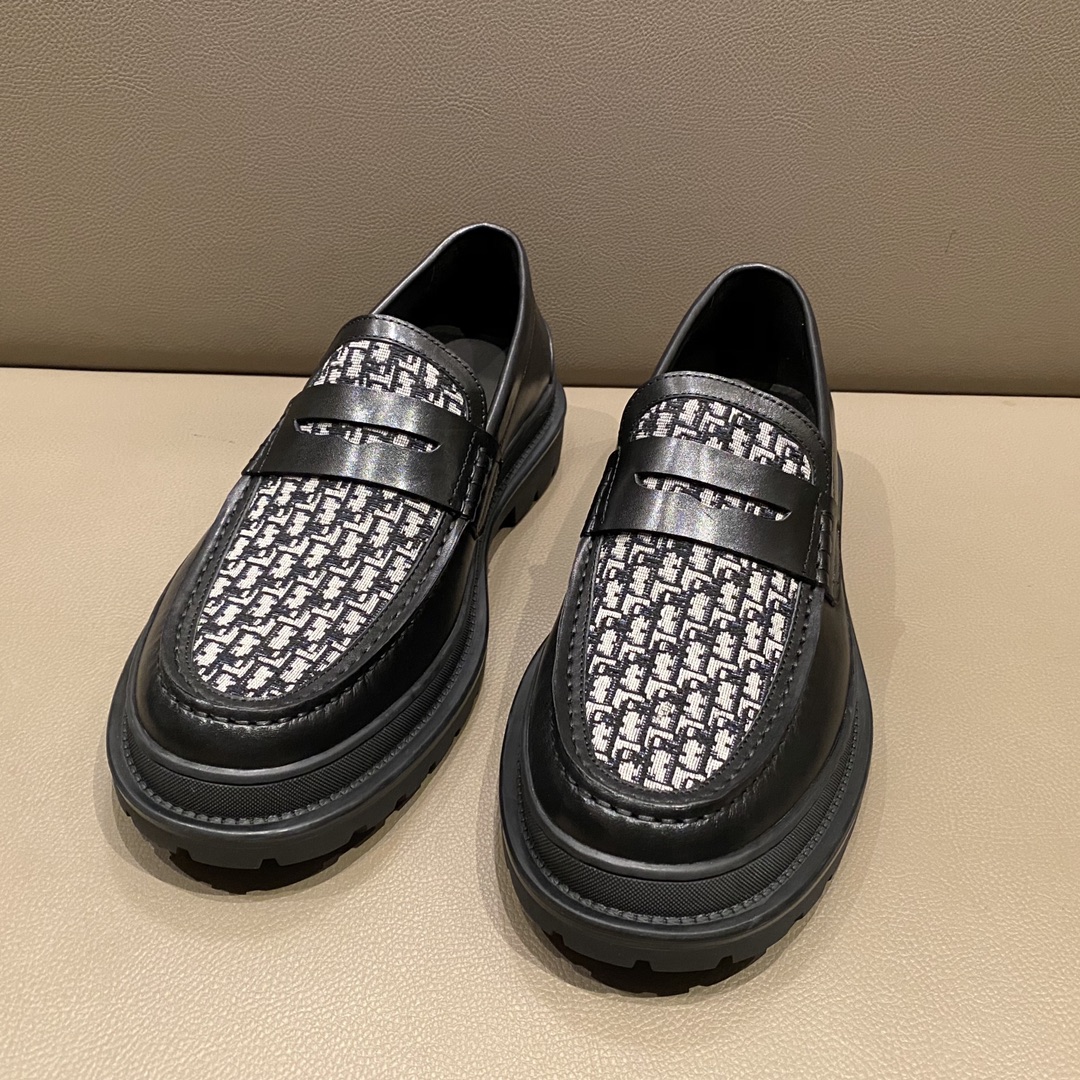 Dior  Oblique Explorer Loafer - PerfectKickZ