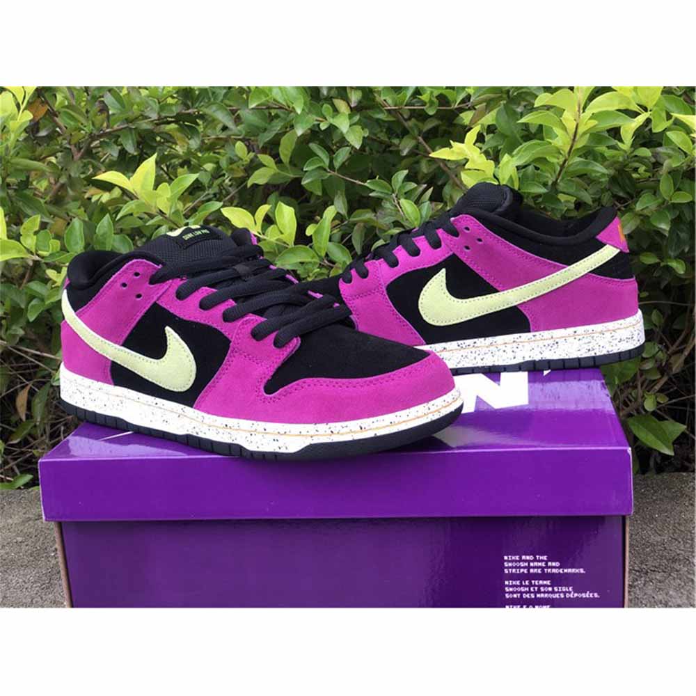 Nike SB Dunk Low "Red Plum" - 