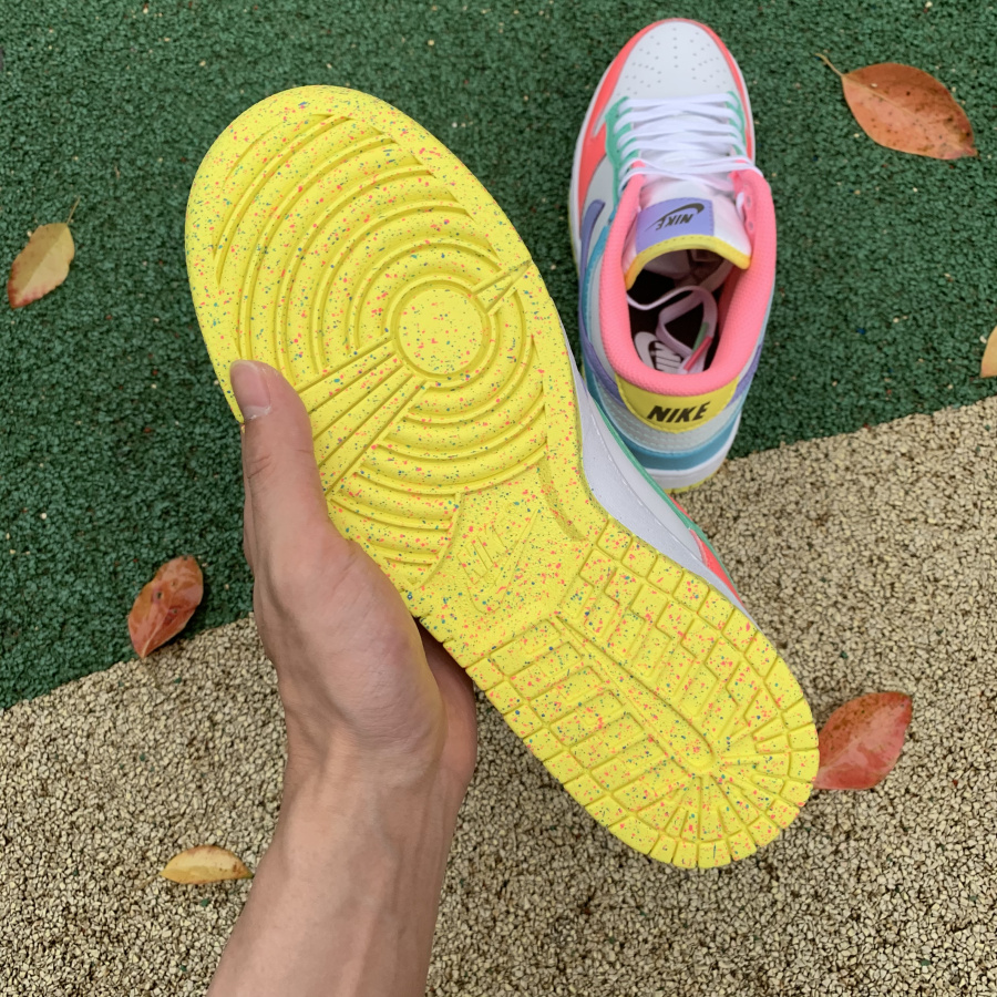 Nike SB Dunk Low "Easter" DD1872-100 - 