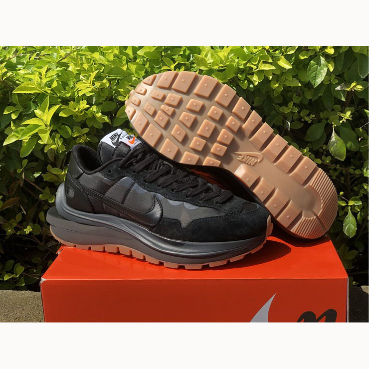 Sacai X Nike VaporWaffle 'Black/Gum' DD1875-001 - PerfectKickZ