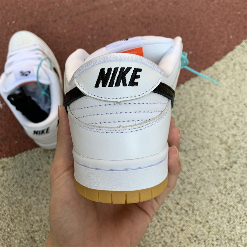 Nike SB Dunk low Low-Top Sneaker - PerfectKickZ