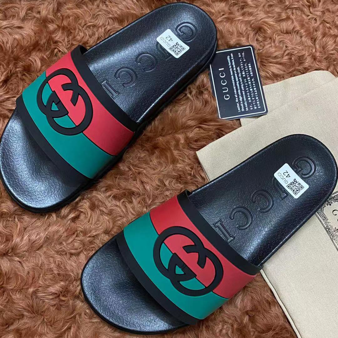 Gucci Men's Interlocking G Slide Sandal - 