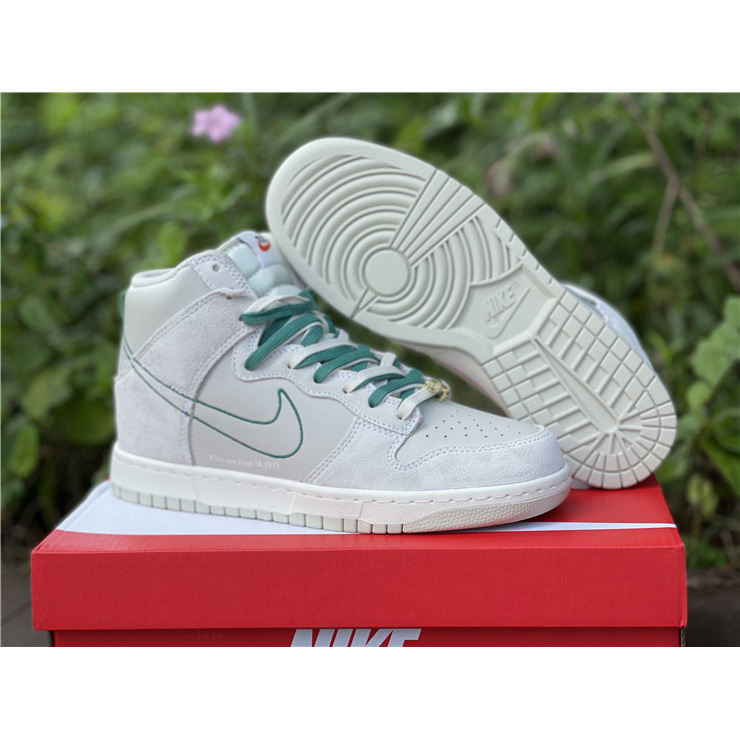 Nike Dunk High 'First Use' - 