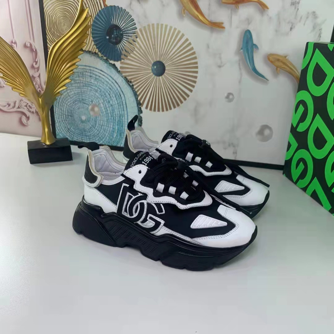 Dolce & Gabbana Logo-Patch Low-Top Sneakers - 