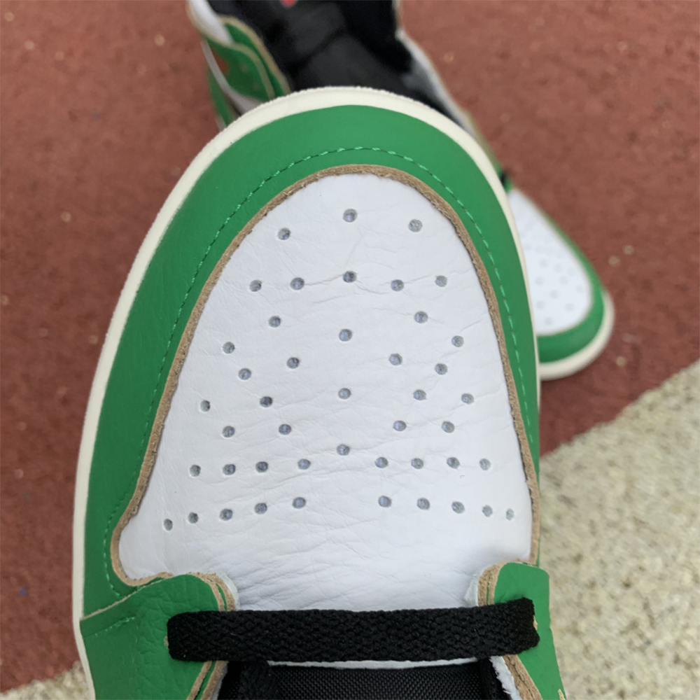 Jordan AJ1 High OG WMNS “Lucky Green” - 