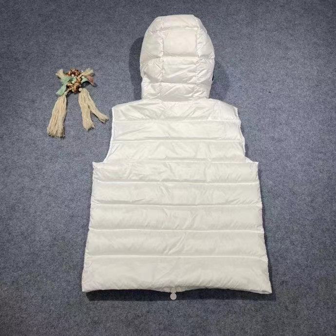 Moncler Vest In black - PerfectKickZ