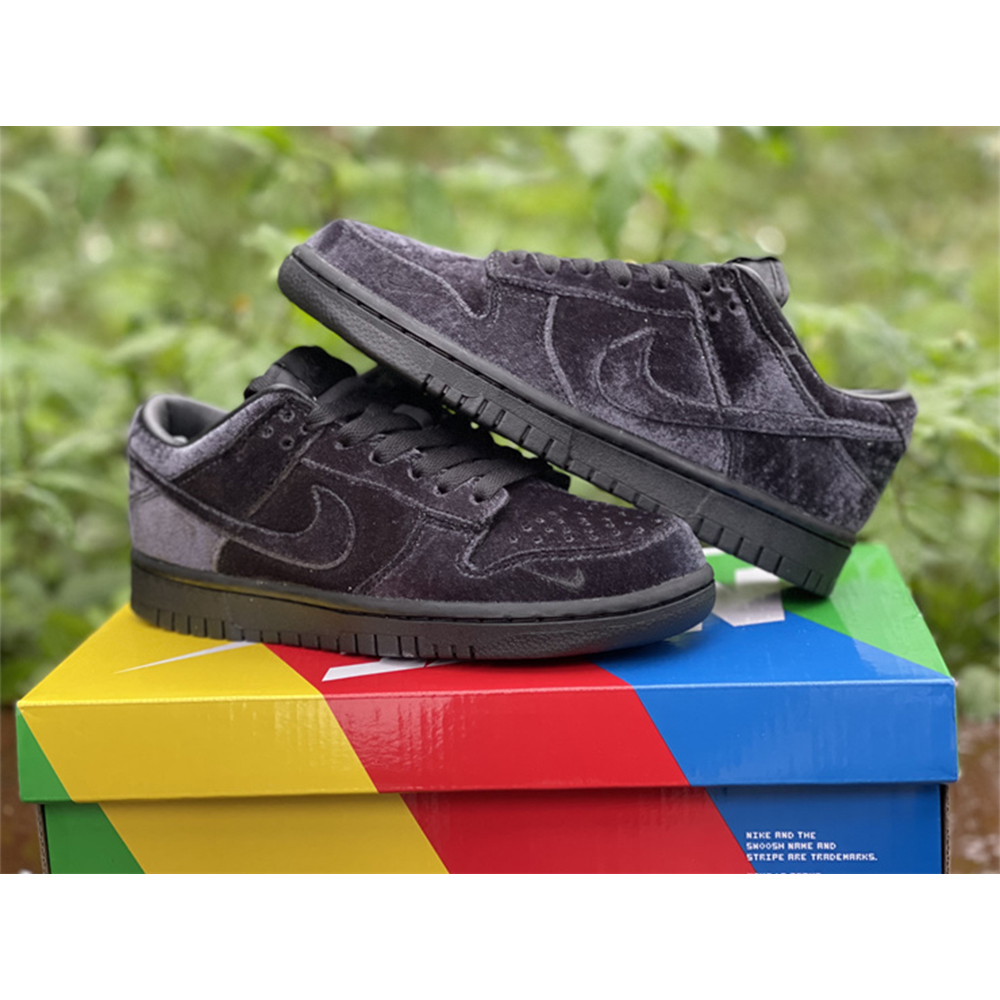 Dover Street Market X Nike Dunk Low "Triple Black" - PerfectKickZ