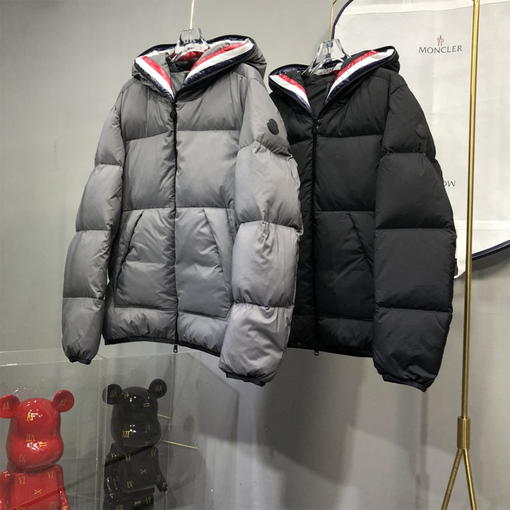 Moncler Short Down Jacket - PerfectKickZ