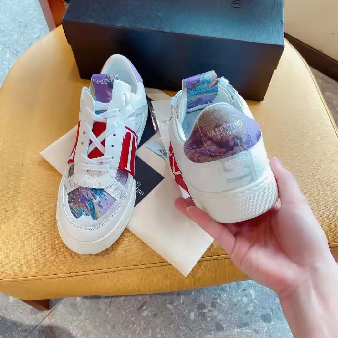 Valenti V Logo Sneaker - PerfectKickZ