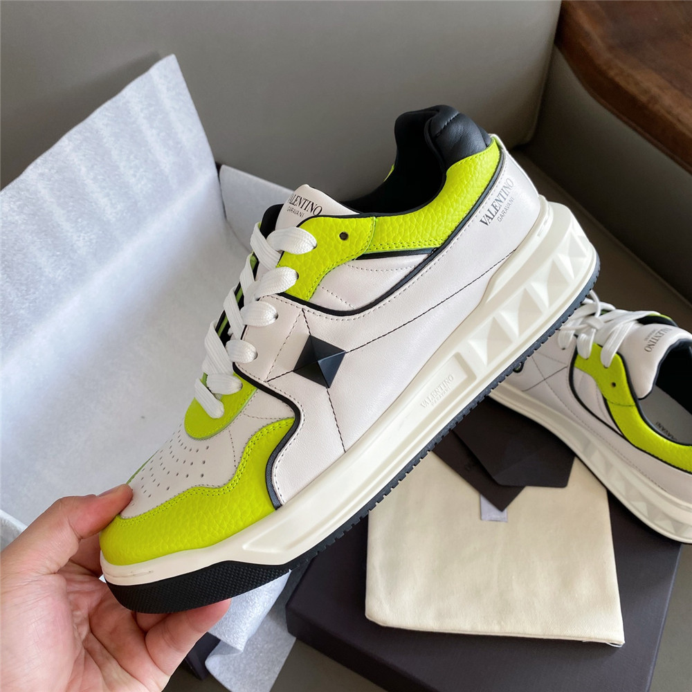 Valenti  Garavani One Stud Low-Top Sneaker In Nappa - PerfectKickZ