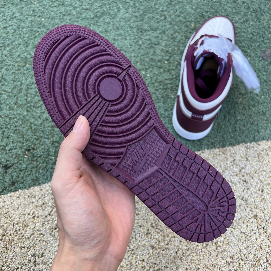 Jordan AJ 1 Retro High OG “Bordeaux” Sneaker - PerfectKickZ