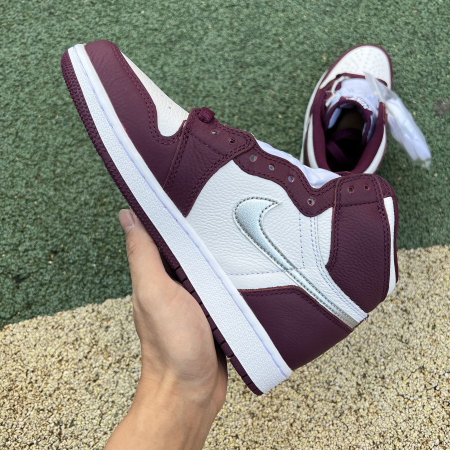 Jordan AJ 1 Retro High OG “Bordeaux” Sneaker - PerfectKickZ