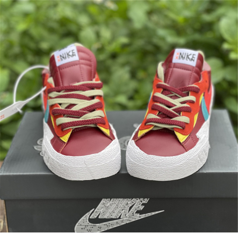 Nike X Sacai X Kaws Blazer Low Union Sneaker - 