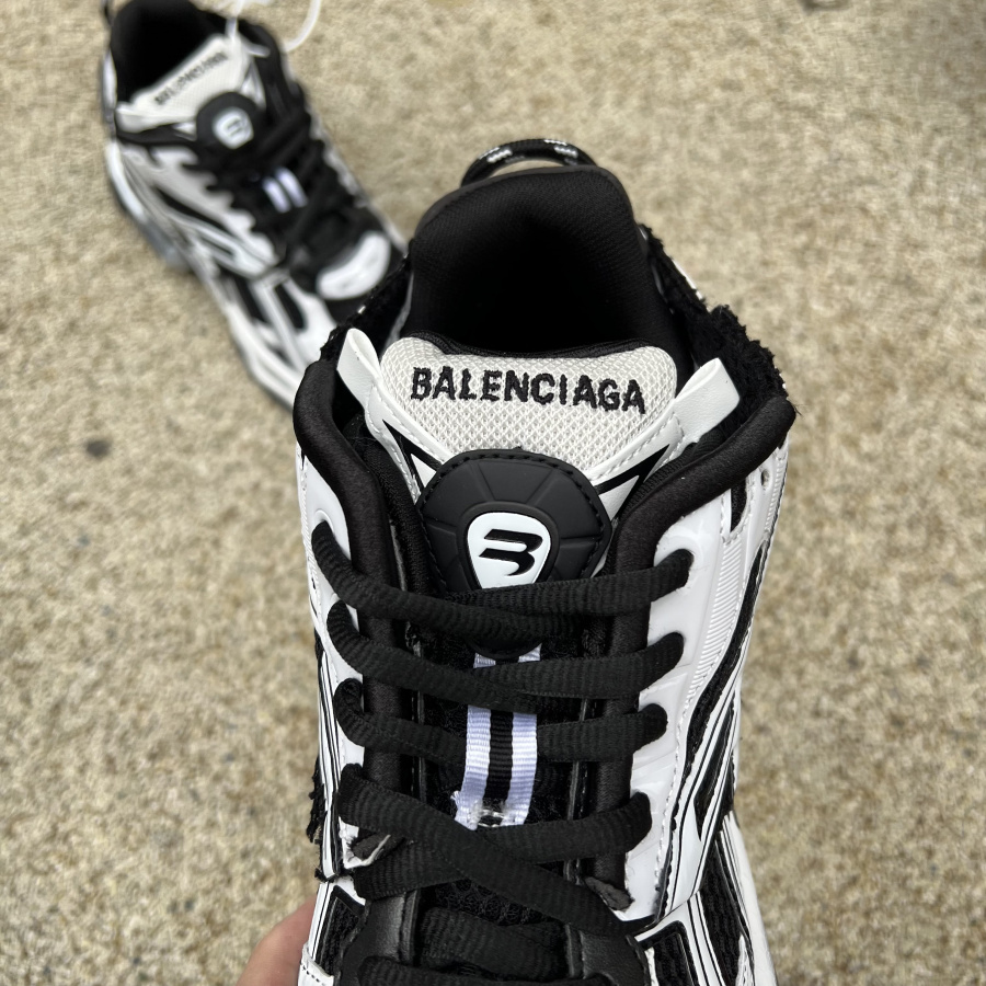 Balenciaga Men's Runner Trainers  In White - PerfectKickZ