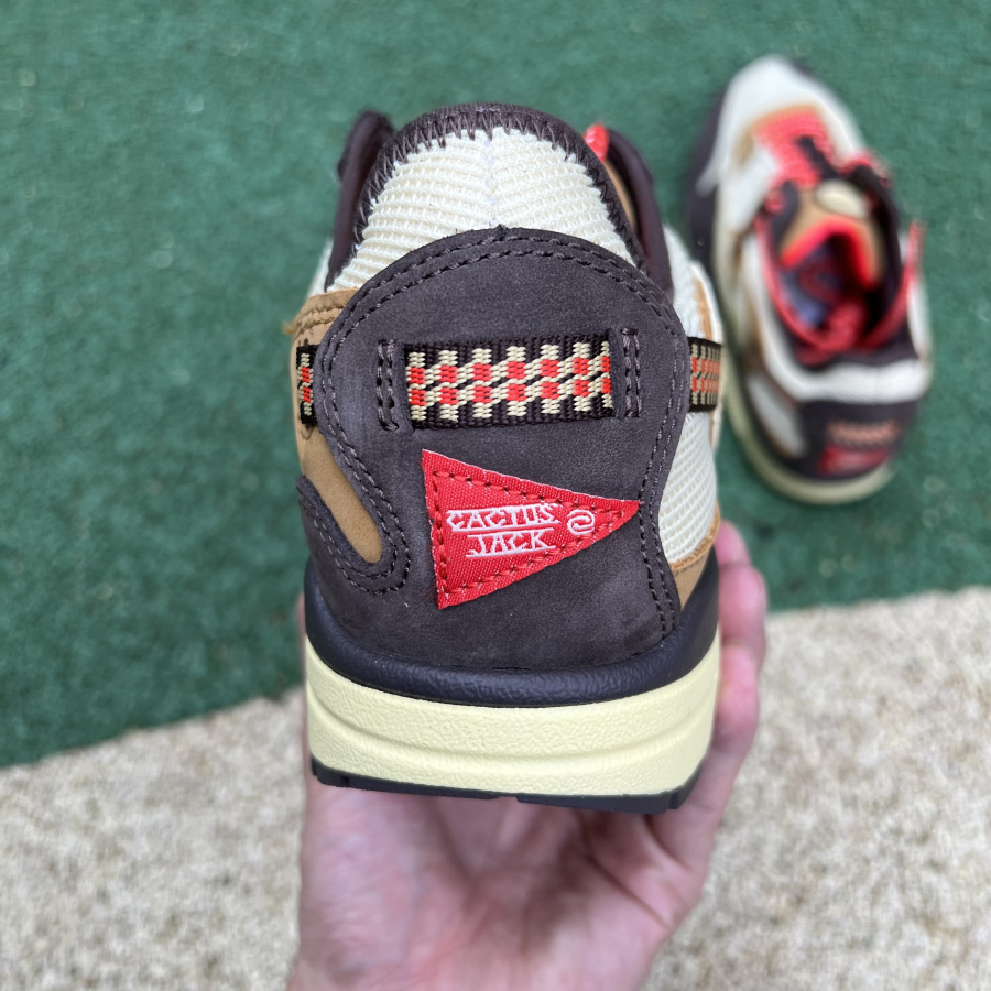 Nike Travis Scott X Max1 - 