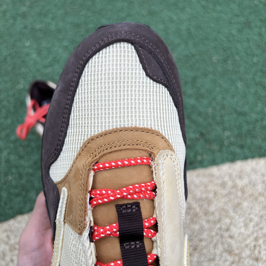 Nike Travis Scott X Max1 - 