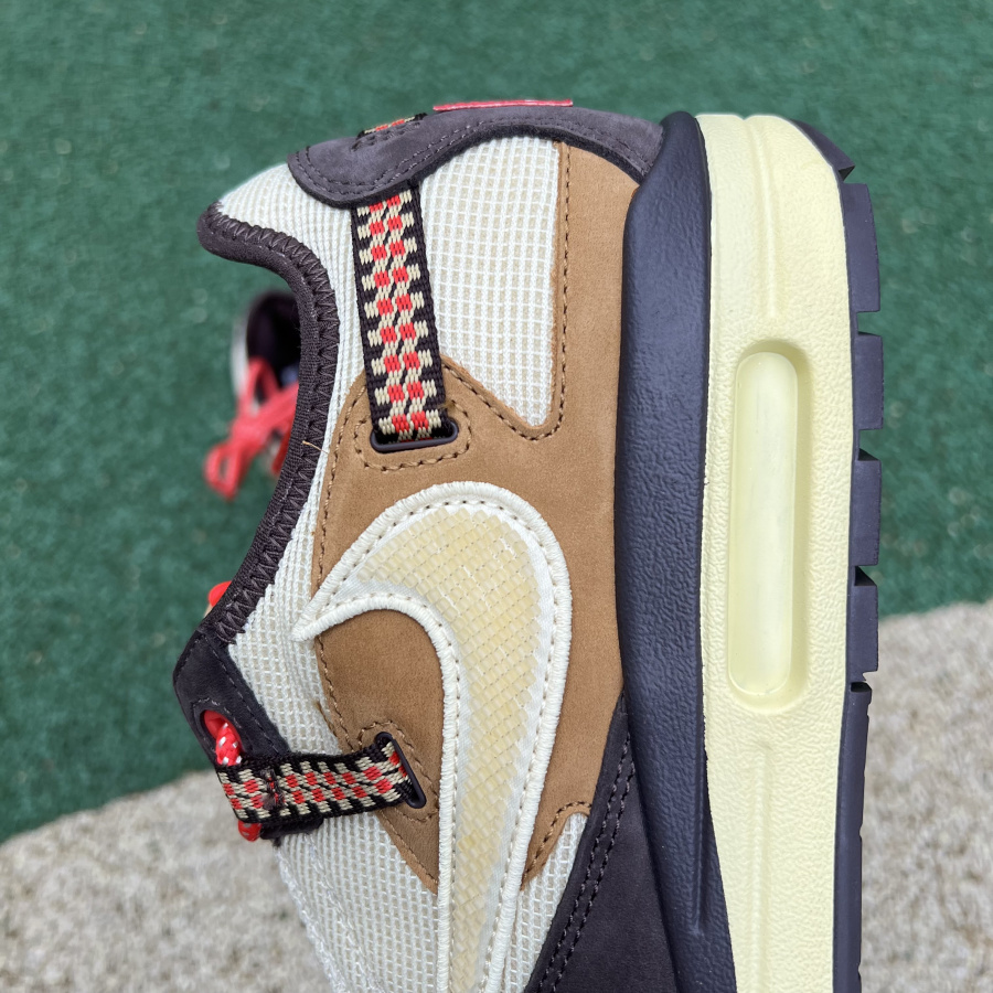 Nike Travis Scott X Max1 - 