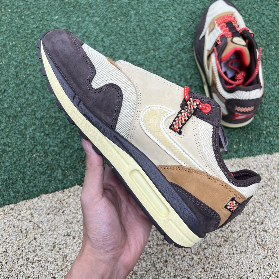 Nike Travis Scott X Max1 - 