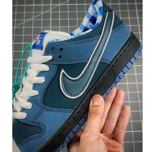 Nike SB Dunk Low Blue Lobster 2009 Sneaker - PerfectKickZ