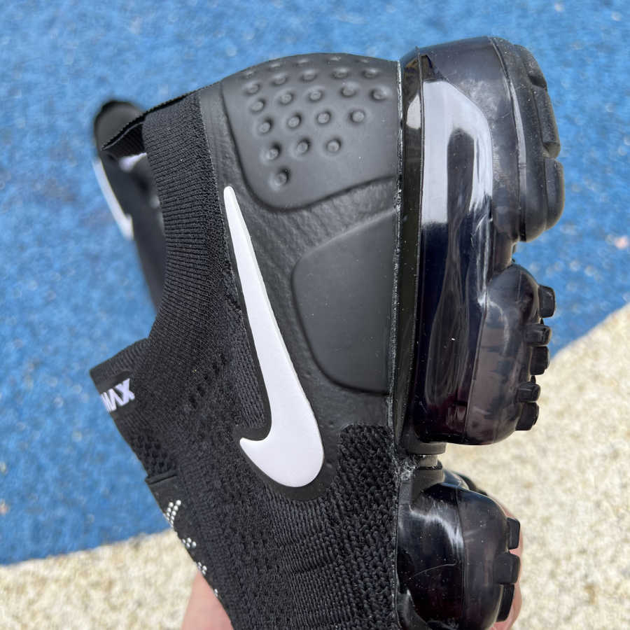 Nike Air Vapormax Moc 2 Sneaker - PerfectKickZ